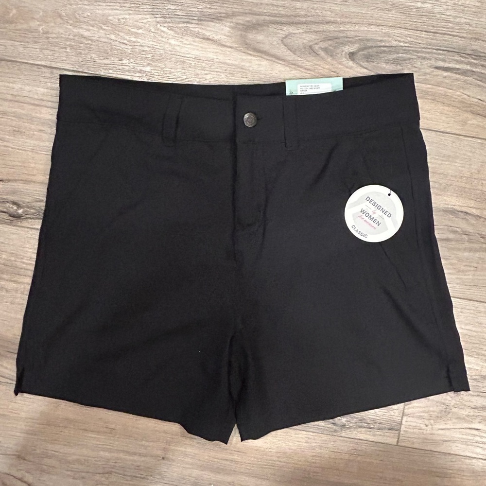 NWT Magellan Outdoors Women's Classic Black Shorts